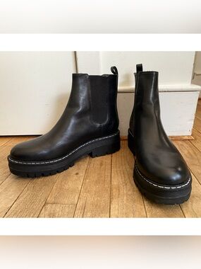 Marc Fisher Black Leather Chelsea Ankle Boots Lug Sole 9.5 Model Off Duty Style